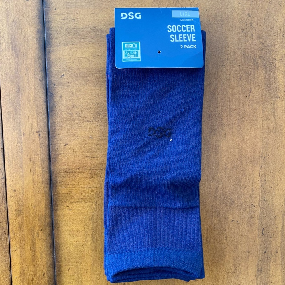 NWT DSG Navy Soccer Sleeve Pack L/XL